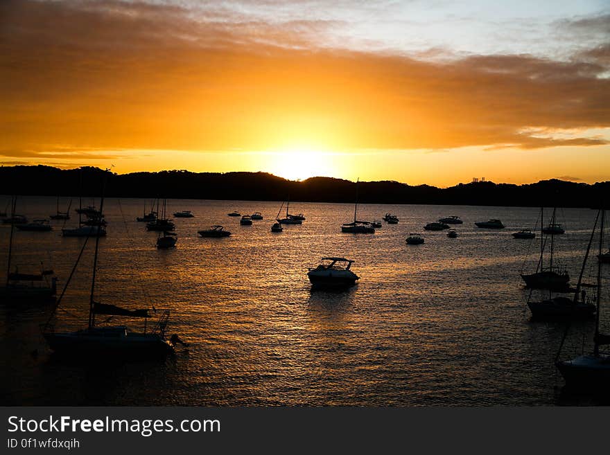 Cloud, Water, Sky, Boat, Atmosphere, Watercraft