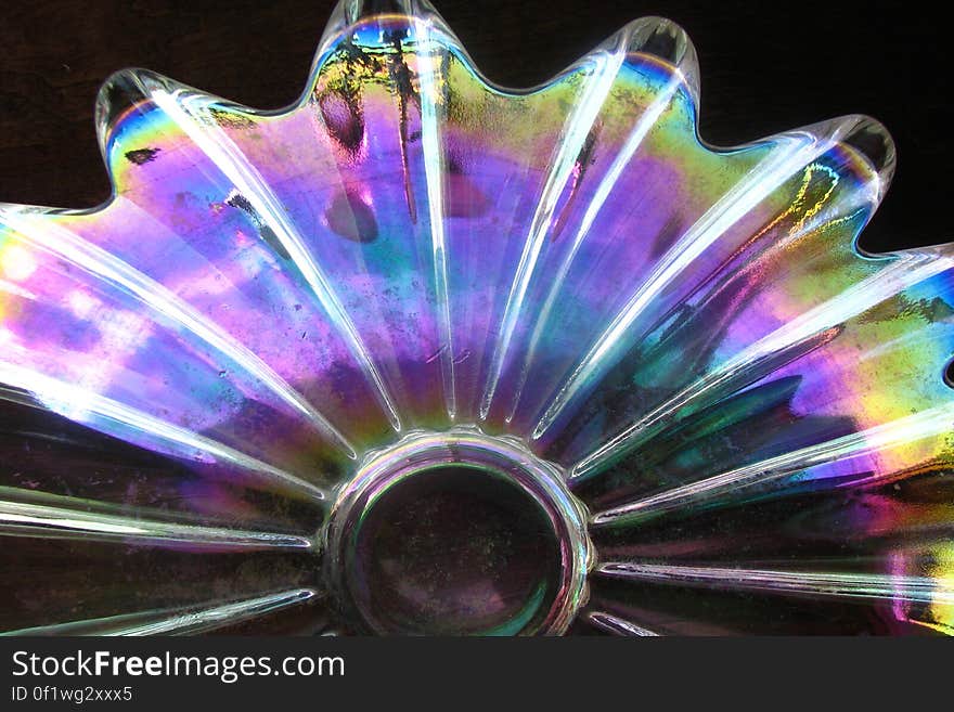 iridescent plate