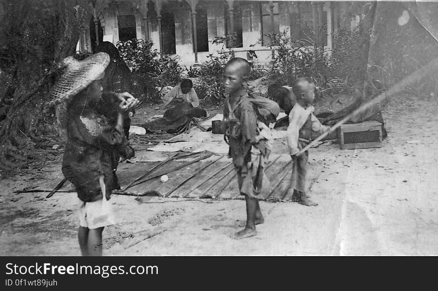 Hong Kong children working