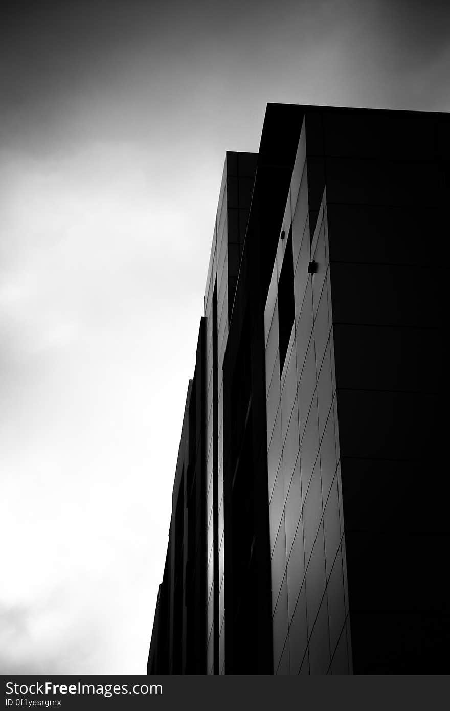 Modern building in black and white.