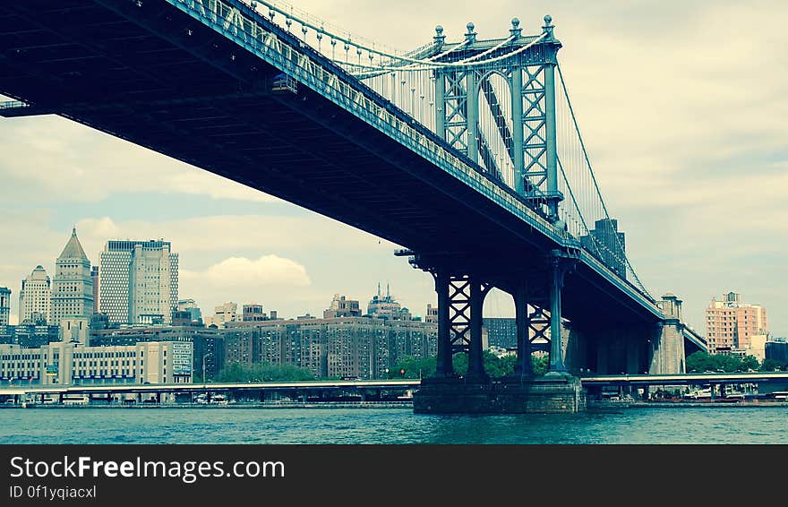 The Manhattan Bridge crossing the East River in New York City, USA.