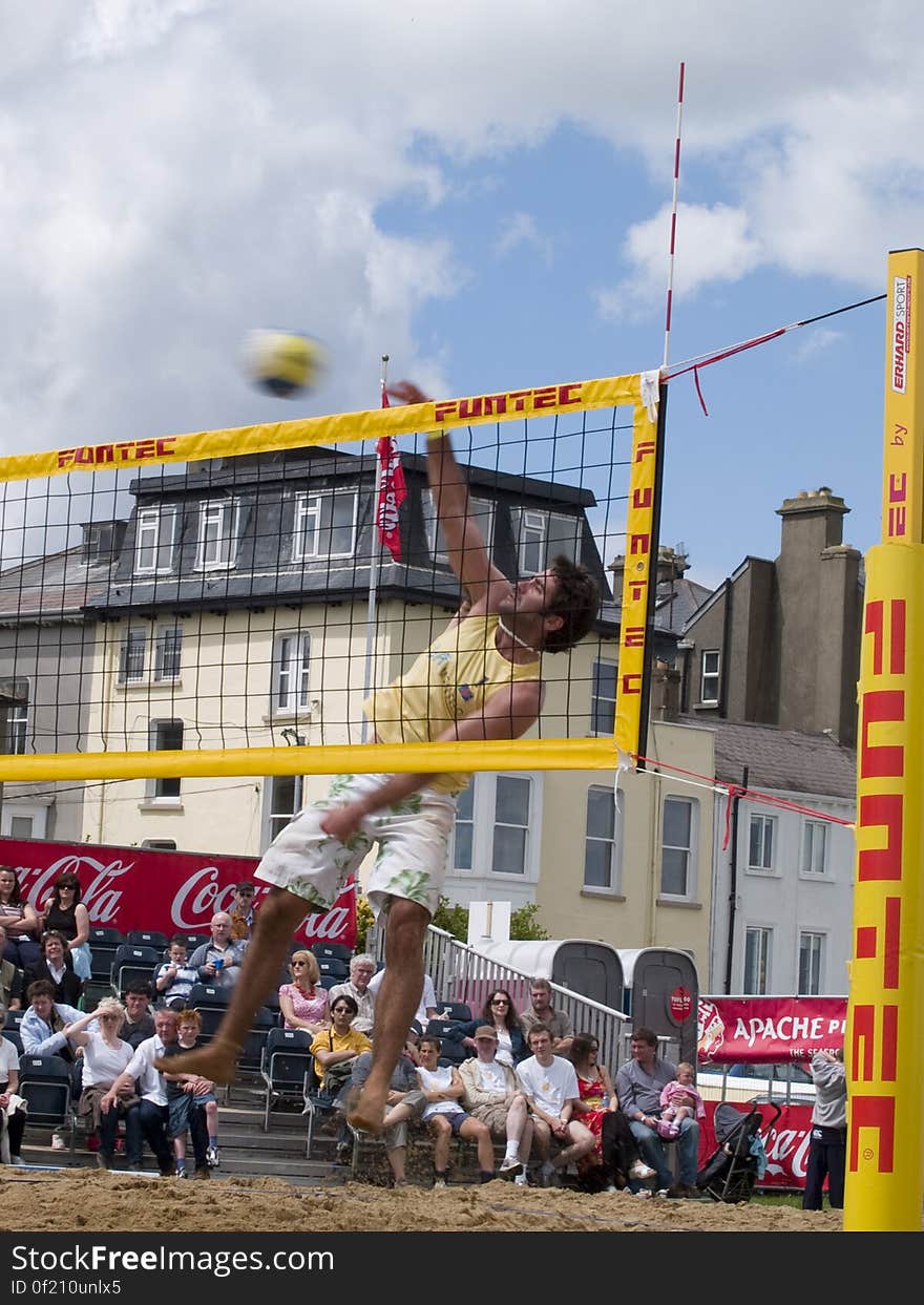 Cloud, Sky, Shorts, Window, Net sports, Sports equipment