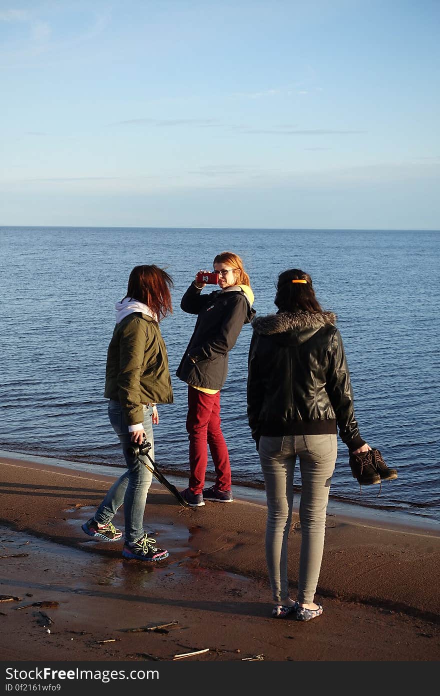 Water, Jeans, Sky, Cloud, Leg, People in nature