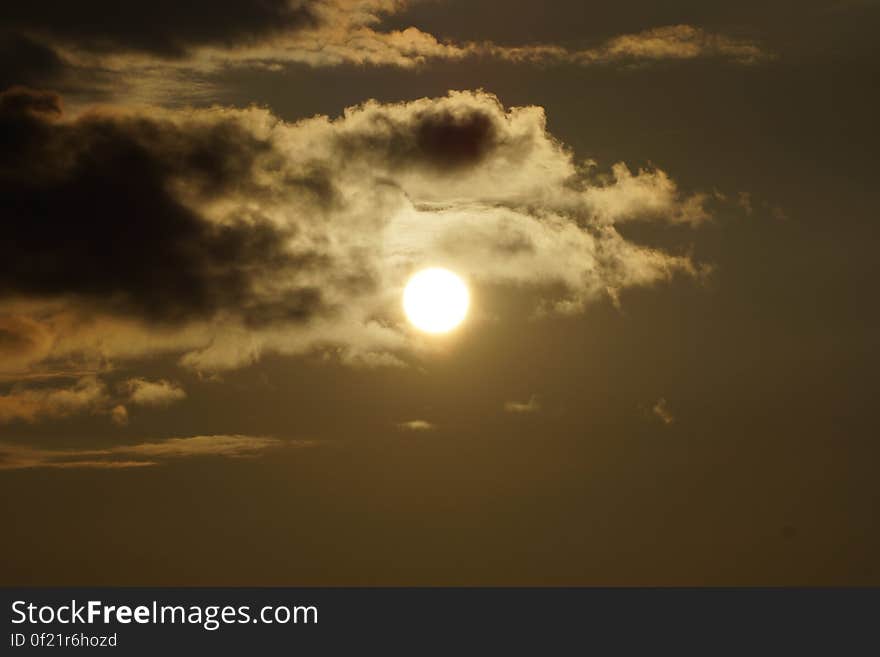 Cloud, Sky, Atmosphere, Sunlight, Cumulus, Atmospheric phenomenon