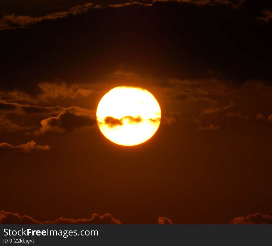 Cloud, Sky, Atmosphere, Ecoregion, Amber, Afterglow