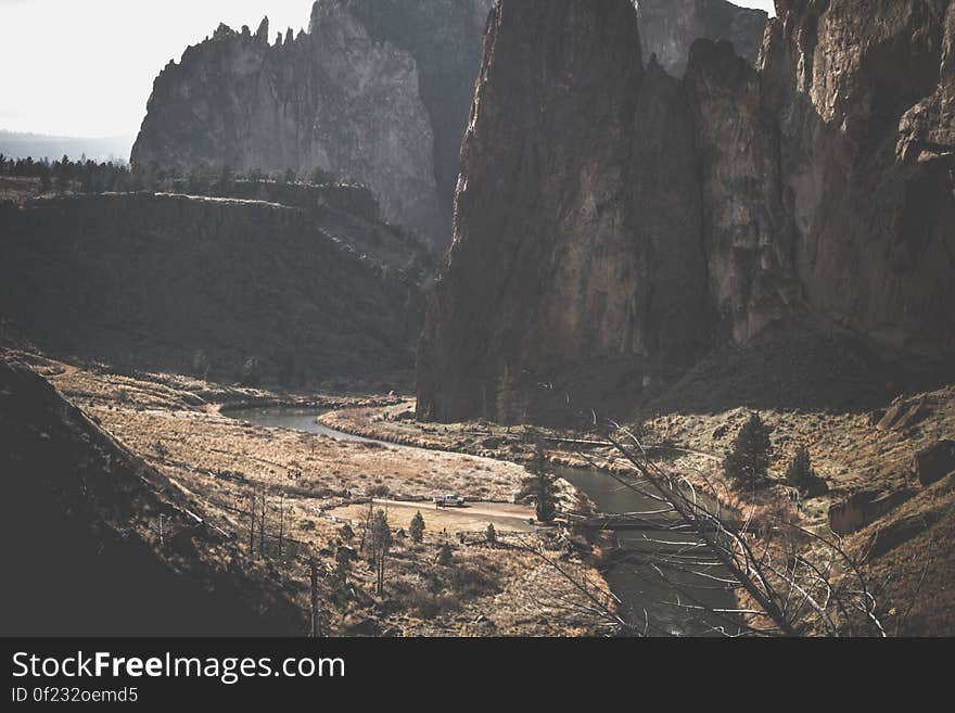 A view over a rocky canyon.