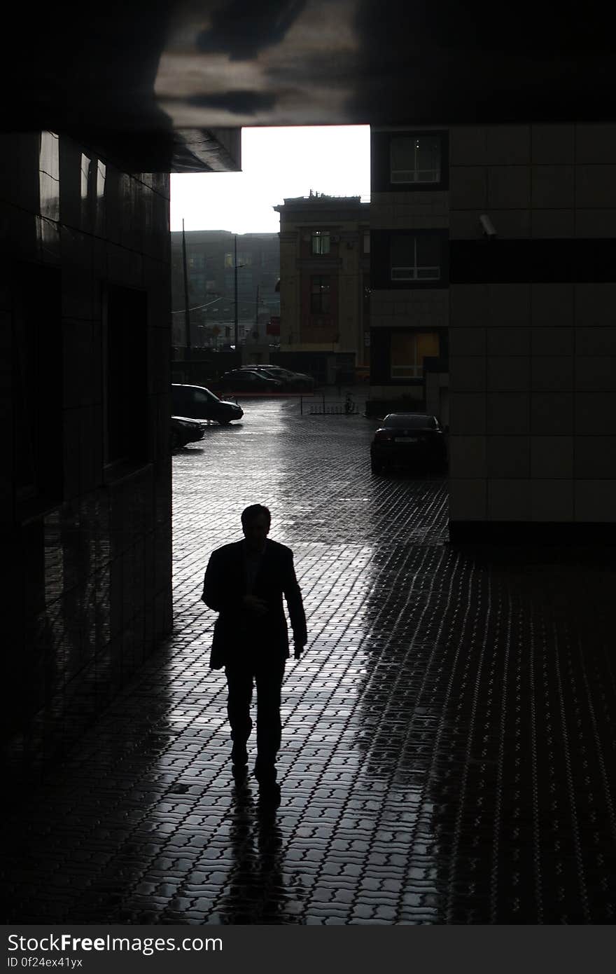 Atmosphere, Light, Building, Sky, Water, Standing