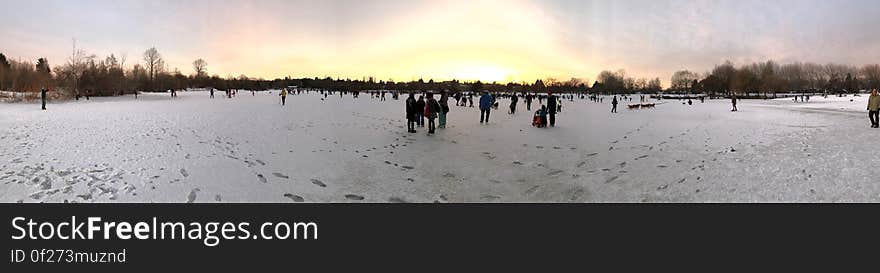 05January2017 Trout Lake skating party :-&#x29; panorama #fun #lucky #snowmaggedon