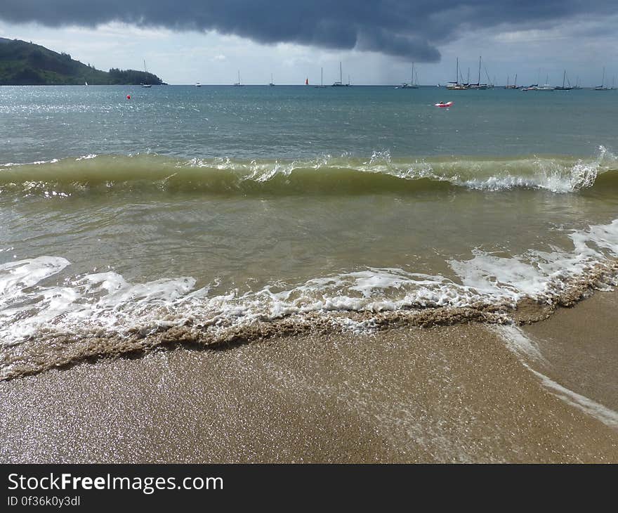 Water, Cloud, Sky, Water resources, Beach, Azure