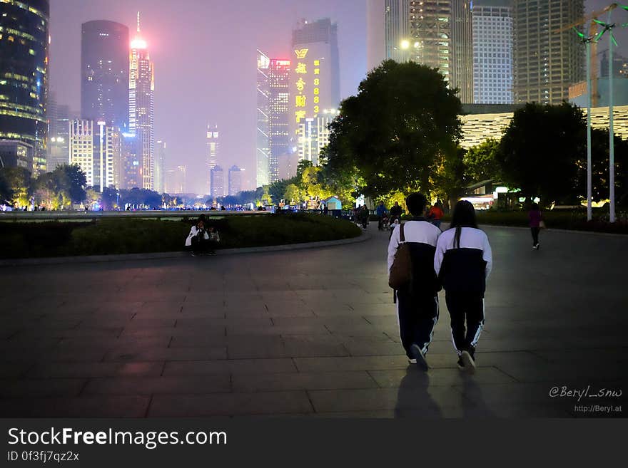 High school lovers at the heart core of a city. High school lovers at the heart core of a city.