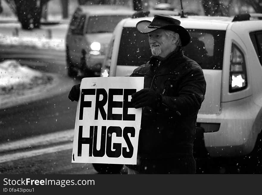 Free Hugs