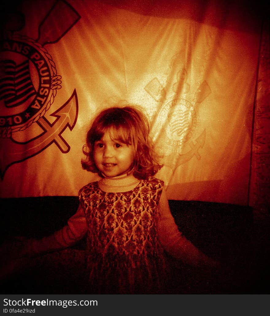 fotos tiradas com a holga, filme redscale. primeiras tentativas. fotos tiradas com a holga, filme redscale. primeiras tentativas.