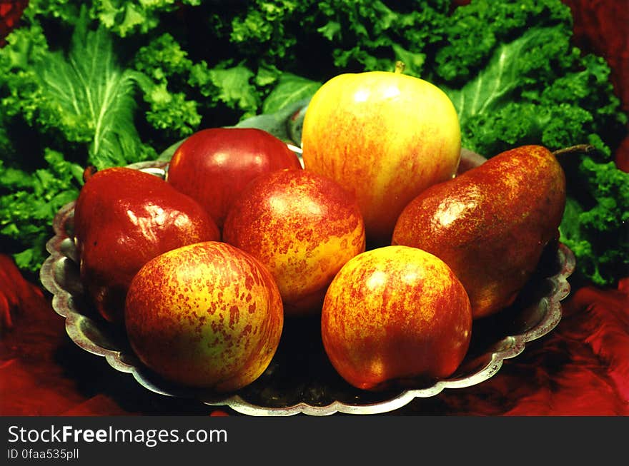 fruit dish with lettuce