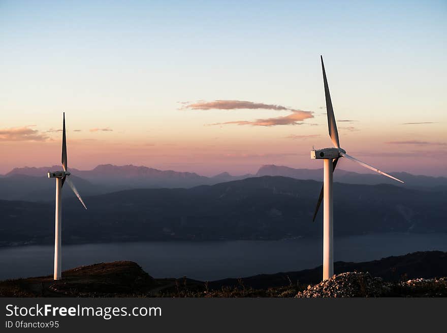 Sky, Windmill, Cloud, Atmosphere, Ecoregion, Wind farm