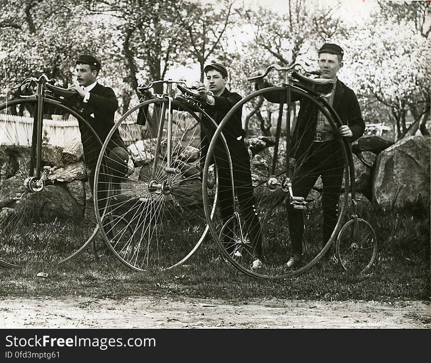 Phillips Academy students cycling, c. 1900