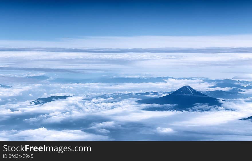 Taken while flying from Osaka to Tokyo. Taken while flying from Osaka to Tokyo.