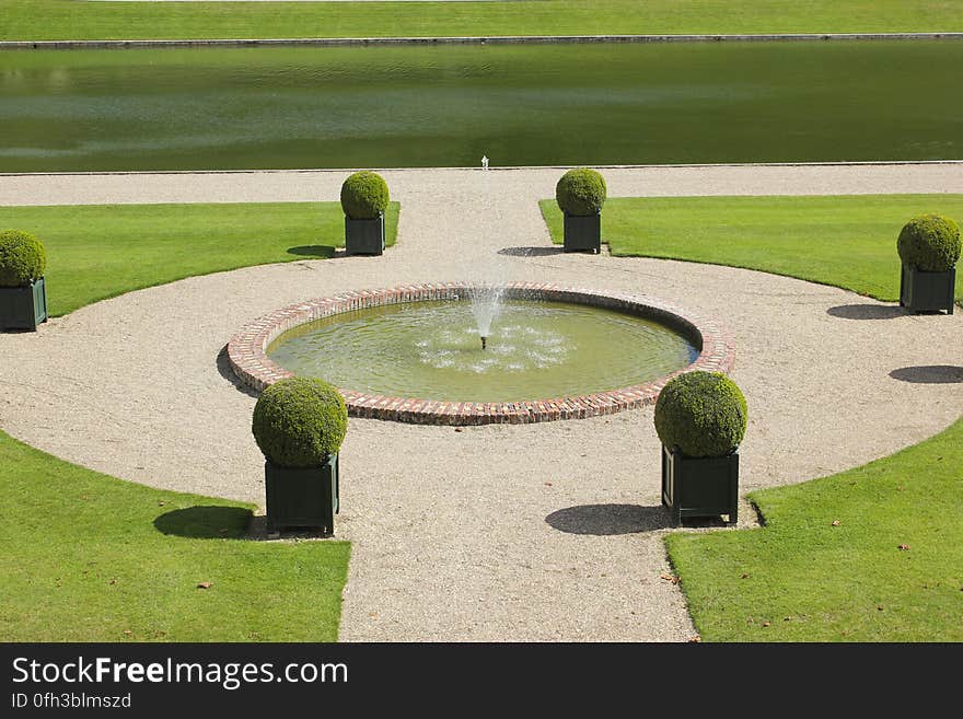 Fountain at Chateau Villandry