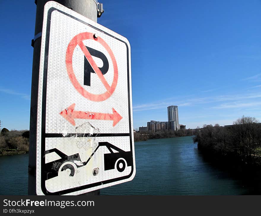 Water, Sky, Motor vehicle, Font, Plant, Gas