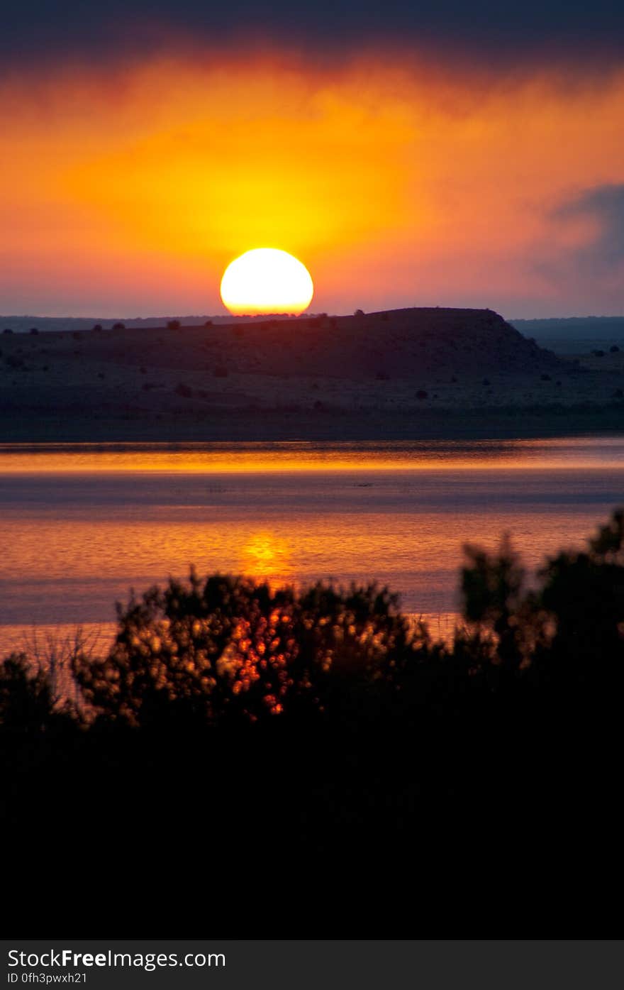 Sunrise over Santa Rosa Lake where we camped on the first night. Read about our 2009 Summer Road Trip and view the entire photo collection on my blog. Sunrise over Santa Rosa Lake where we camped on the first night. Read about our 2009 Summer Road Trip and view the entire photo collection on my blog.