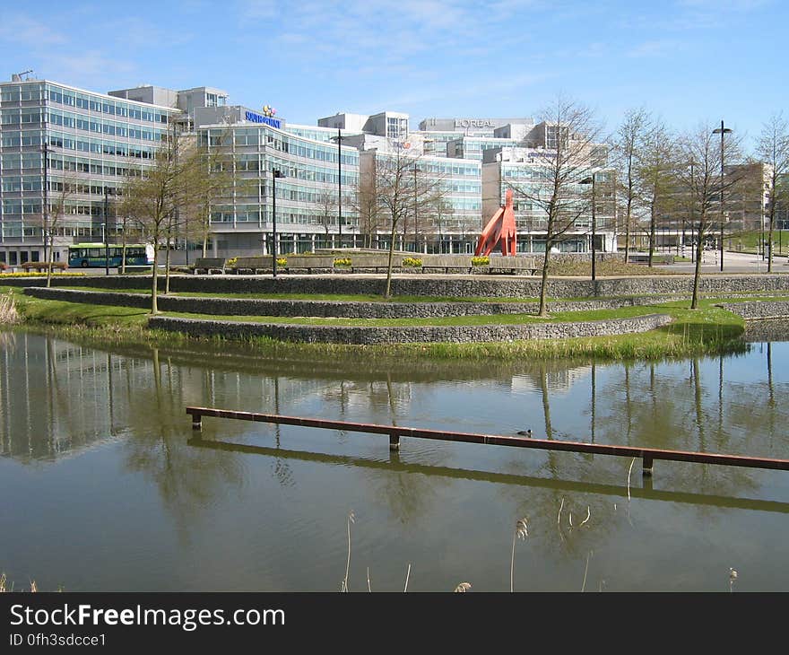 Pond and small recreation area just east of Hoofddorp railway station, the Netherlands, seen from the south.