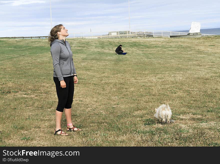 Sky, Cloud, Natural environment, People in nature, Grass, Sports equipment