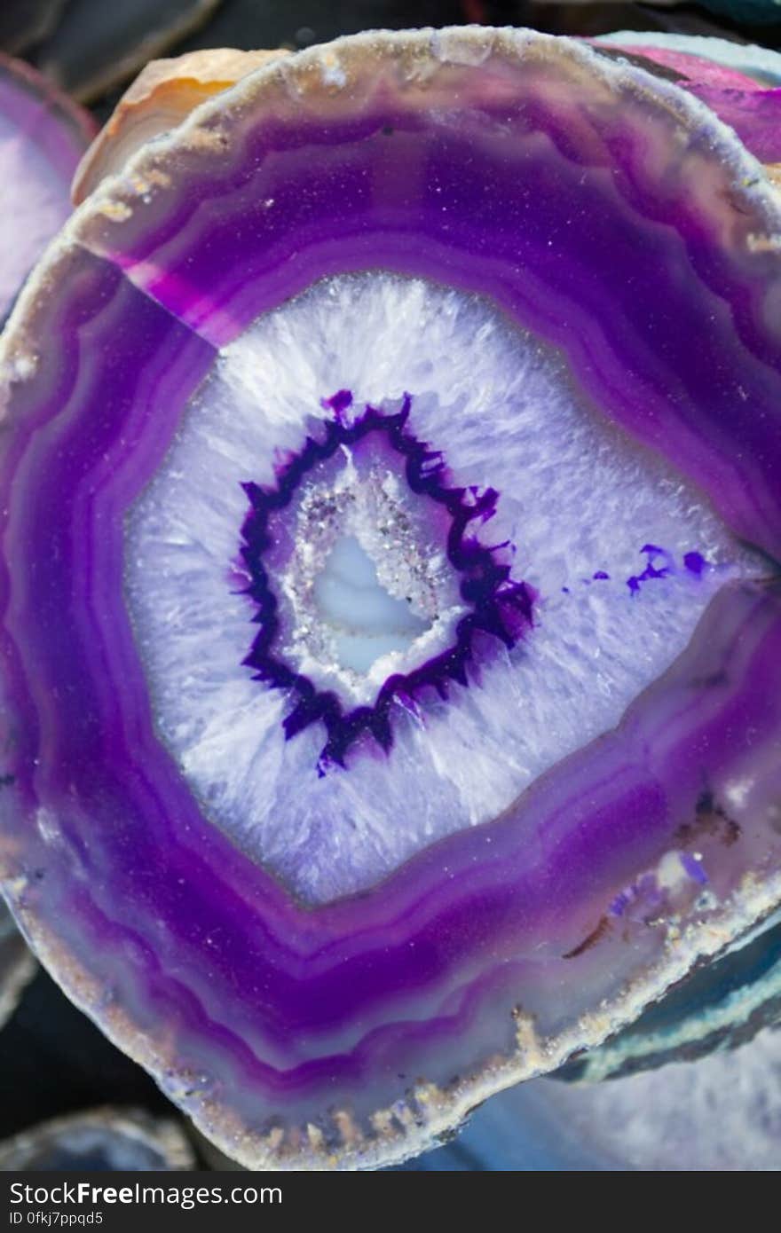 amethyst-geode-slice