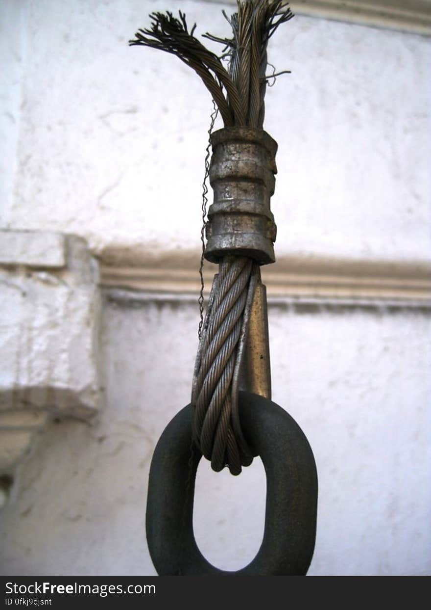 anchoring-iron-cable-loop