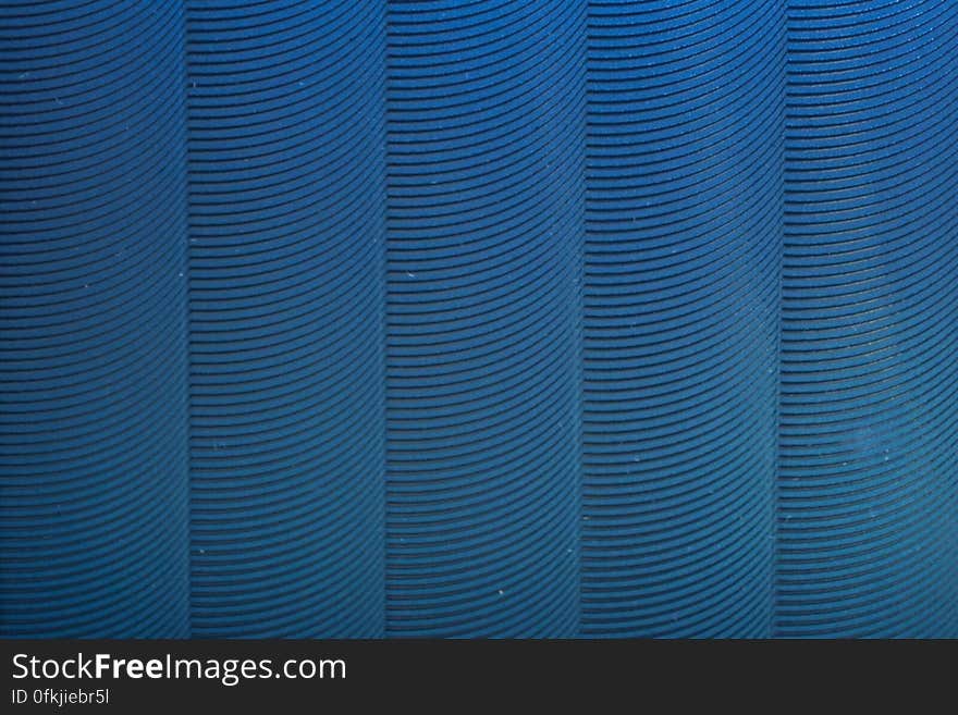 blue-wavy-cardboard-pattern