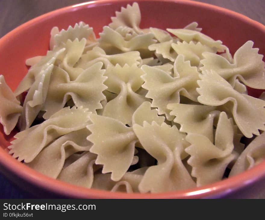 bowl-of-farfalle-pasta