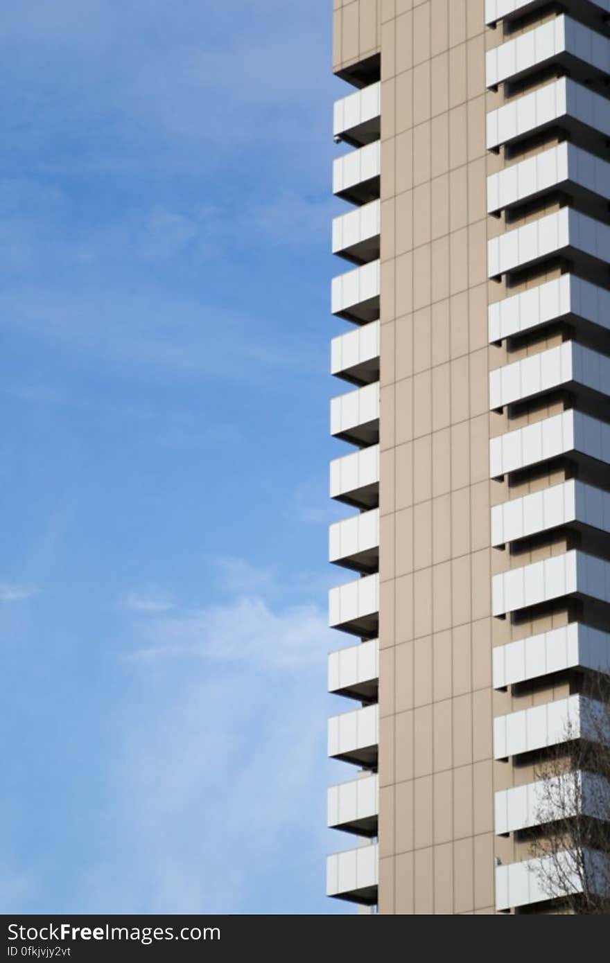 corner-facade-of-intercontinental-hotel