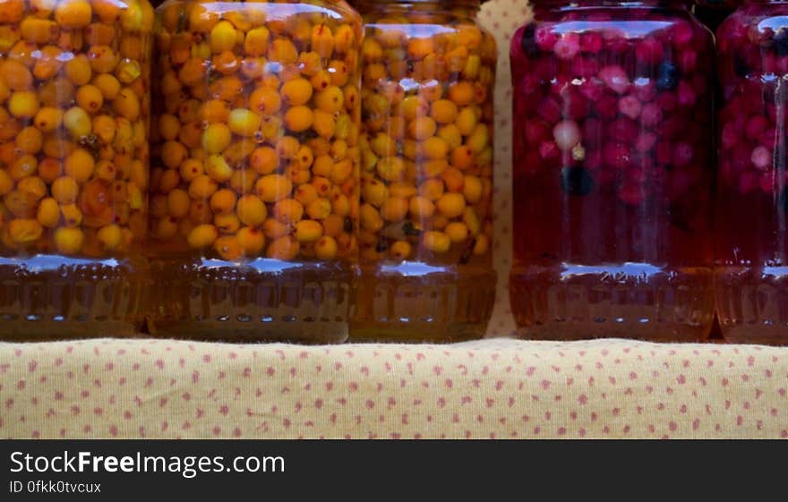 false-tamarisk-and-cranberries-in-acacia-honey