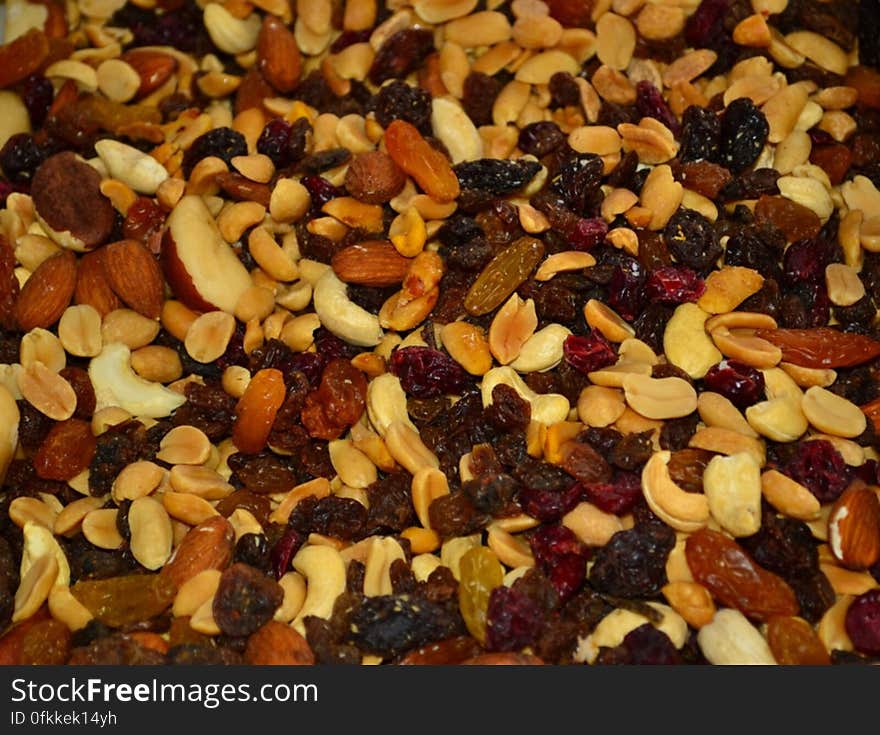 mixed-nuts-and-dried-fruits