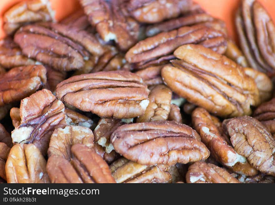 Pecan seeds have high nutritional value with their content in dietary fiber, magnesium, proteins and B vitamin. Pecan seeds have high nutritional value with their content in dietary fiber, magnesium, proteins and B vitamin.