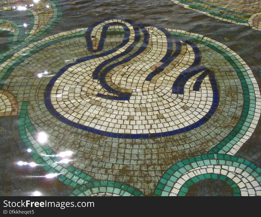 public-fountain-swan-mosaic