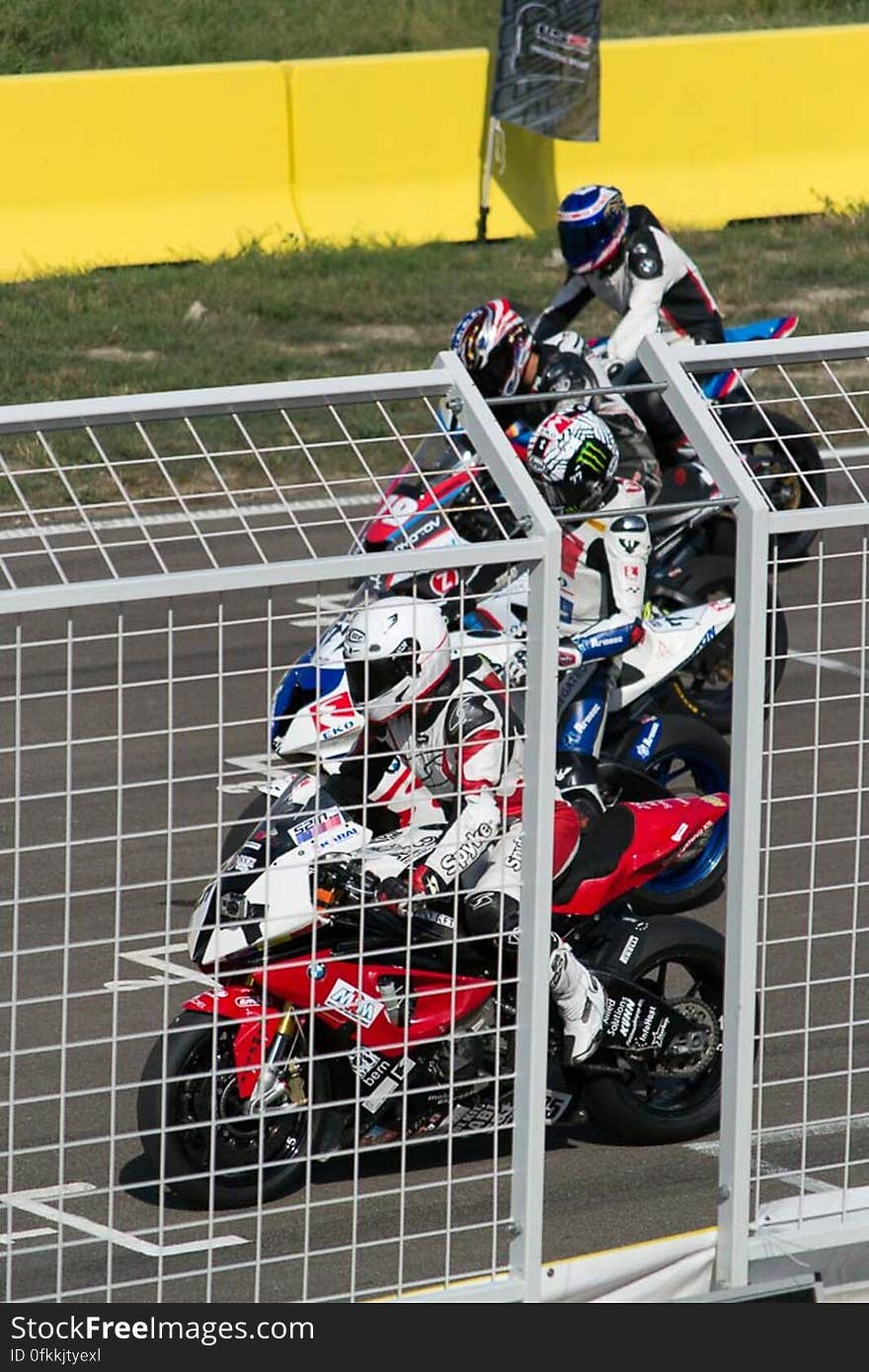 1000 cc Supersport category bikes racing in a national championship stage. 1000 cc Supersport category bikes racing in a national championship stage.