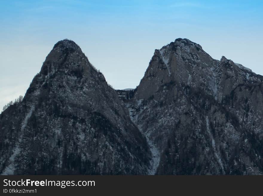 twin-mountain-crests