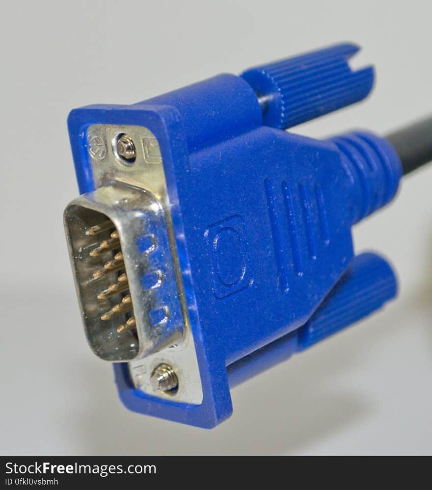 vga-cable-plug