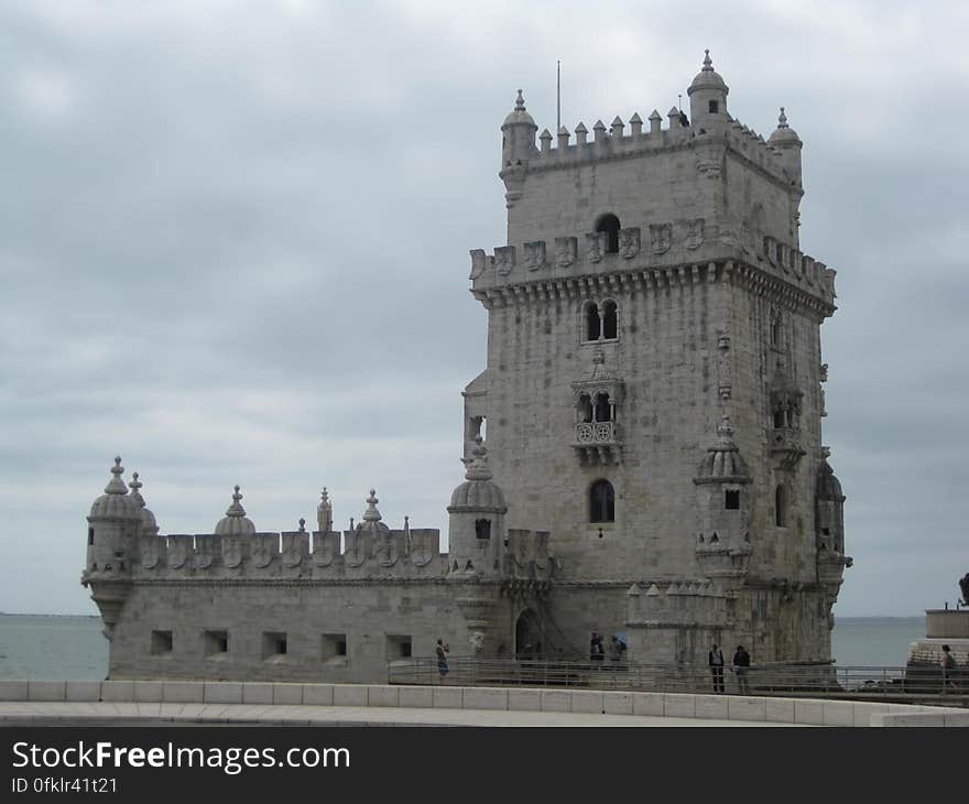 belem-tower-facing