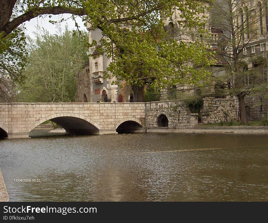 bridge-to-vajdahunyad