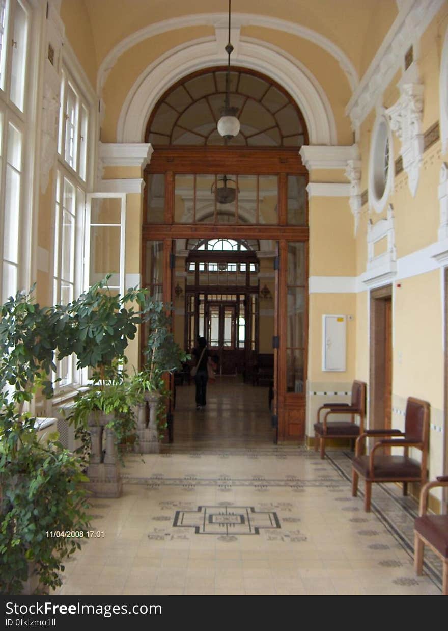 hallway-of-public-baths