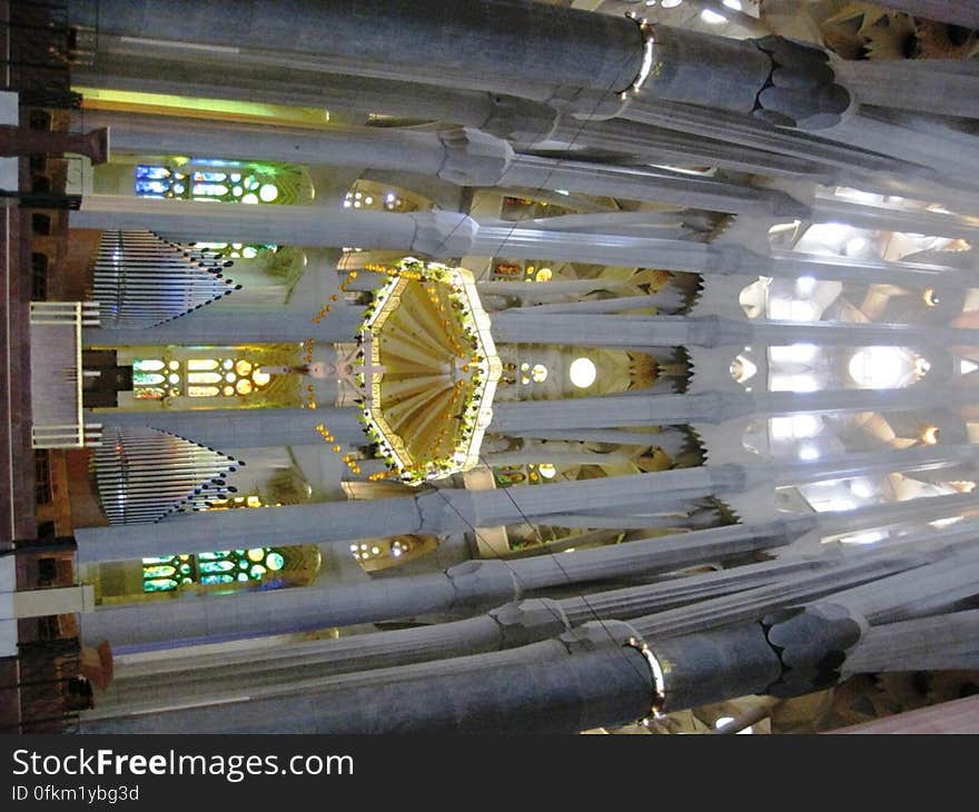 main-altar-of-sagrada-familia