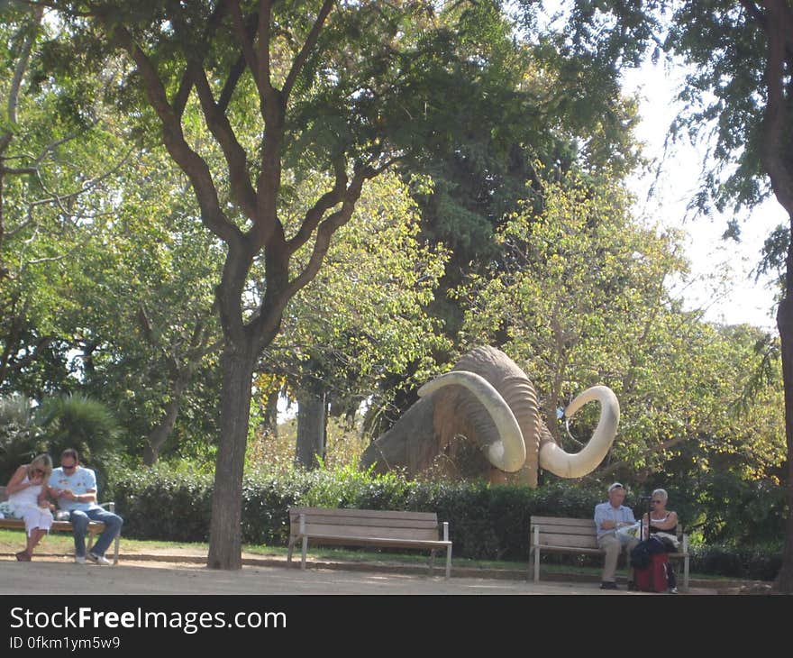 mammoth-in-parc-de-la-ciutadella