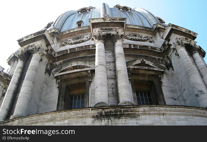 san-pietro-exterior-of-a-small-dome