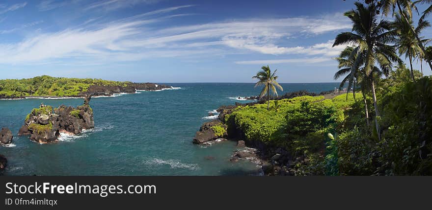 WaiÊ»anapanapa State Park is a 122-acre state park in Hana, on the island of Maui, in Hawaii. It is located at the end of WaiÊ»anapanapa Road off Hana Highway, 53 miles east of Kahului, Maui. WaiÊ»anapanapa State Park is a 122-acre state park in Hana, on the island of Maui, in Hawaii. It is located at the end of WaiÊ»anapanapa Road off Hana Highway, 53 miles east of Kahului, Maui