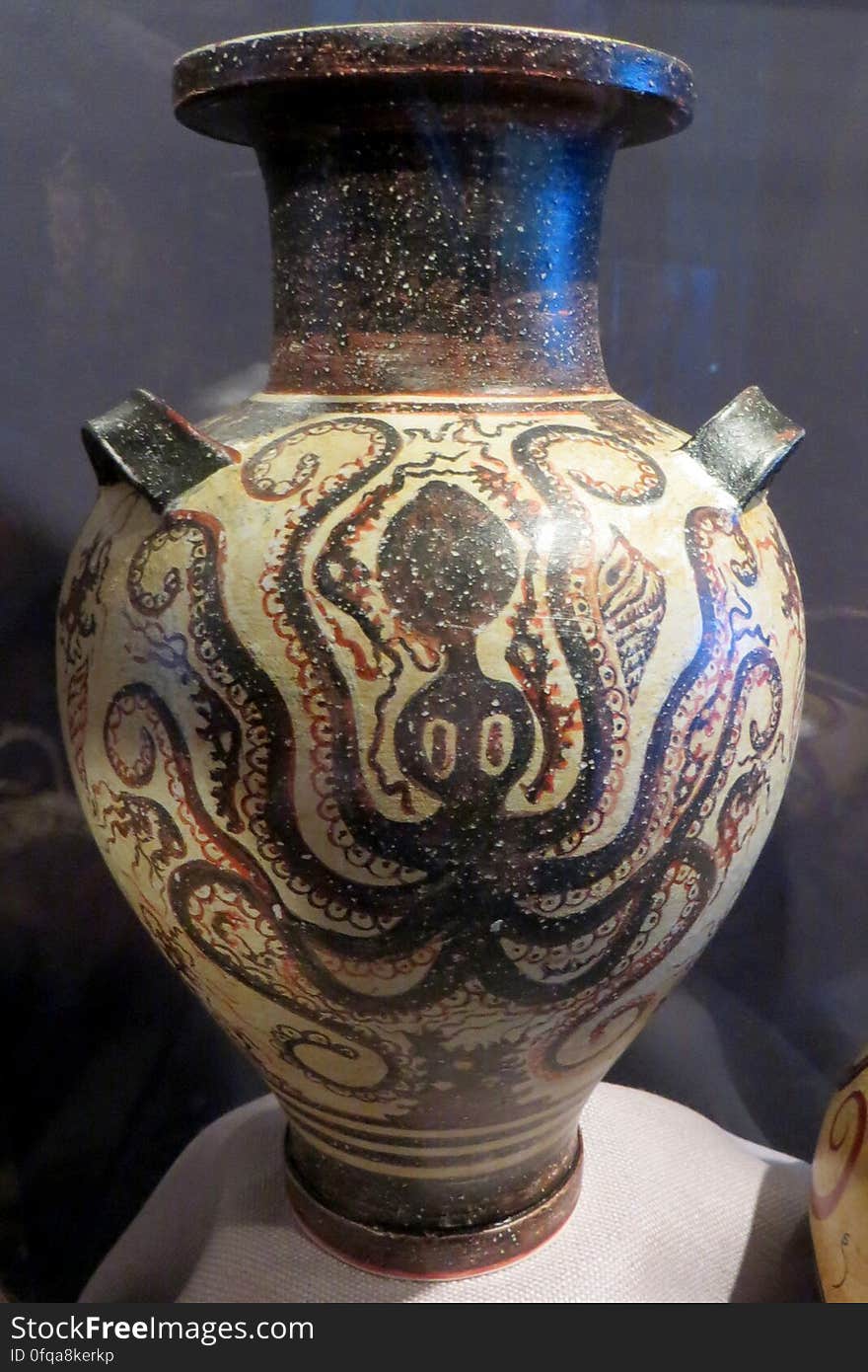 ancient vase with octopus 1