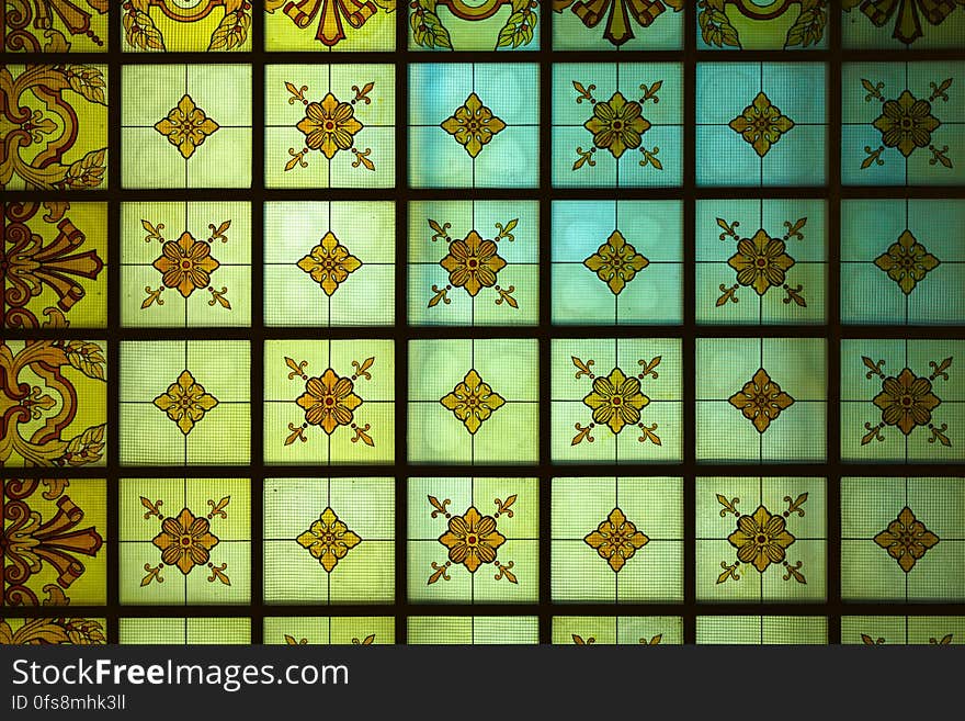 A close up of a ceramic tile pattern.