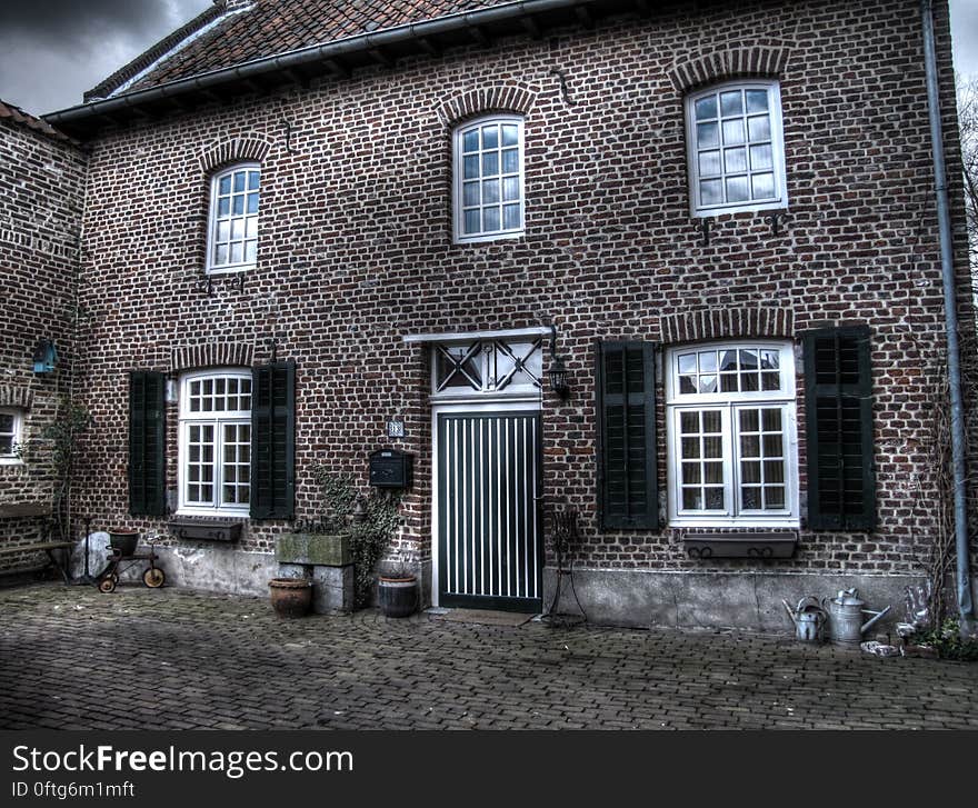 Stal voor jachthonden en leerlooierij. Stal voor jachthonden en leerlooierij