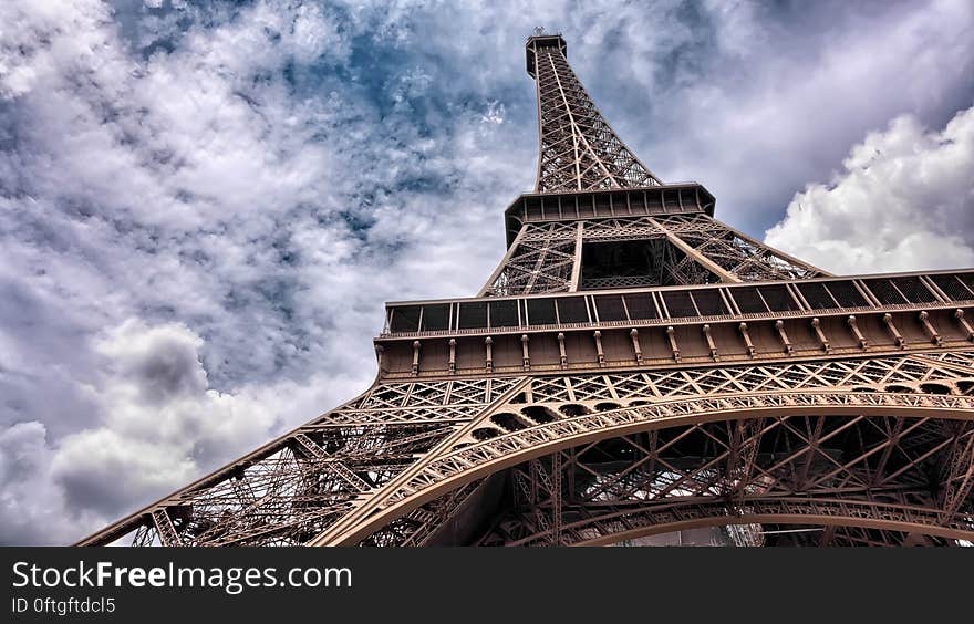 Eiffel Tower during Daytime