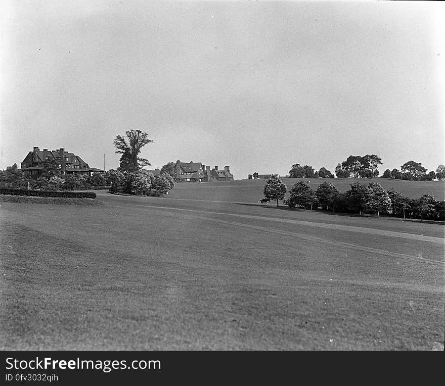 4x5 glass negative scan: &#x22;Golf links, Schenley park, Pittsburgh, Pa., June 6, 1913.&#x22;. 4x5 glass negative scan: &#x22;Golf links, Schenley park, Pittsburgh, Pa., June 6, 1913.&#x22;