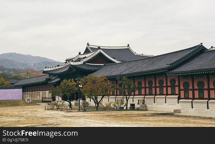 The Heungnyemun gate of the Gyeongbokgung Palace or Gyeongbok Palace, in Seoul, South Korea.